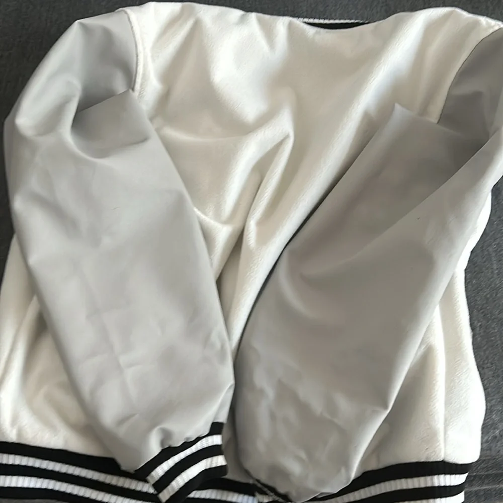 Jacket - Picture 4 of 7